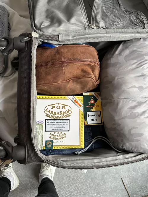 My 2nd Box of Cubans; 25 Por Larranaga Montecarlos by Impossible_Okra7076