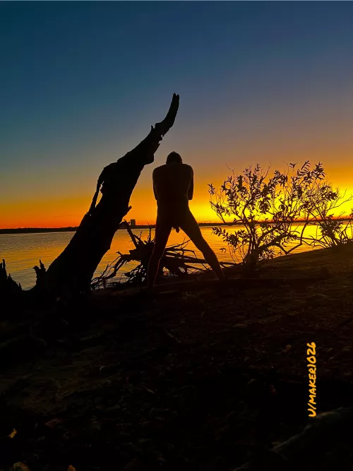 The morning is peaceful and beautiful  by maker1026