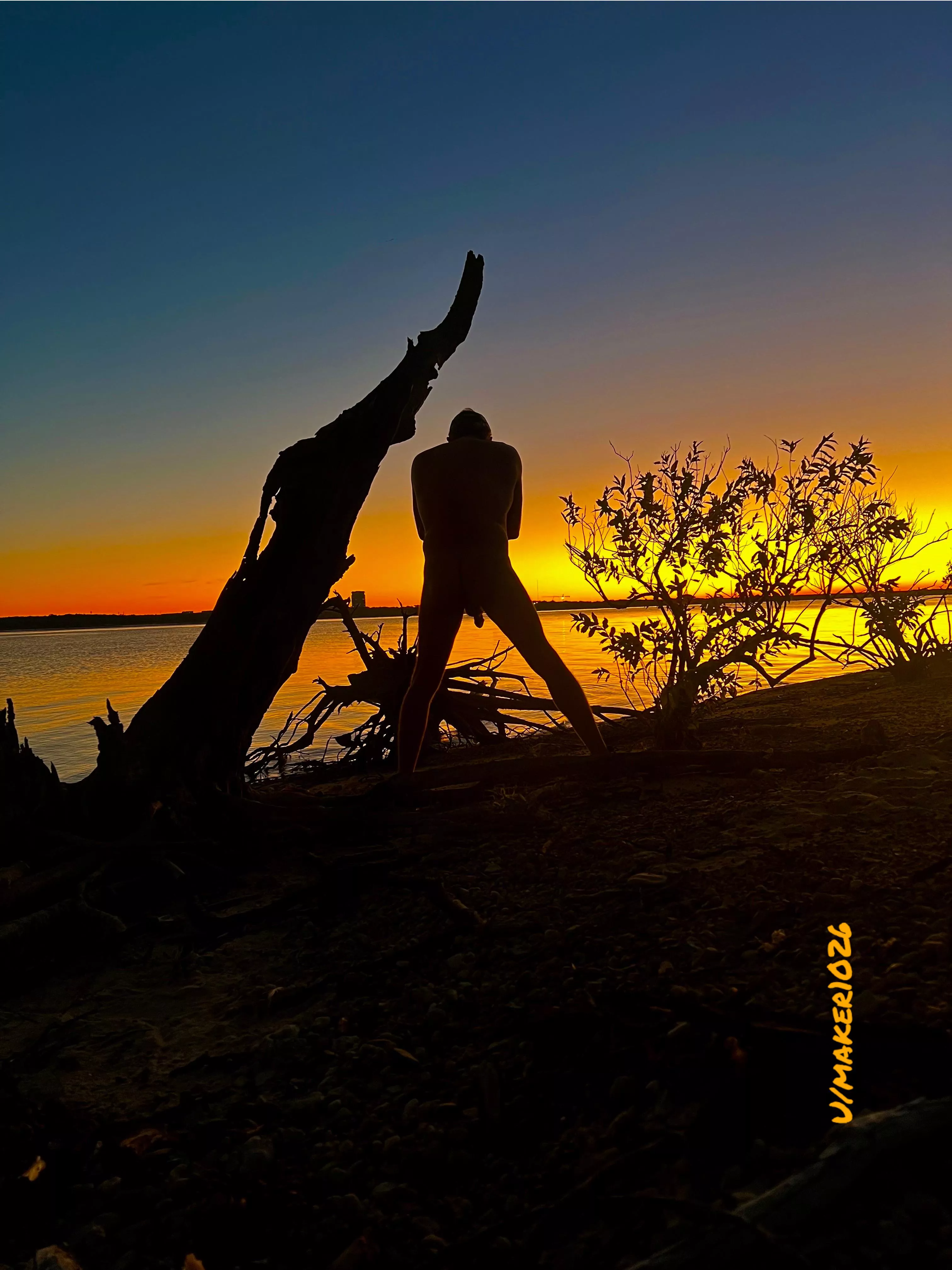 The morning is peaceful and beautiful  posted by maker1026