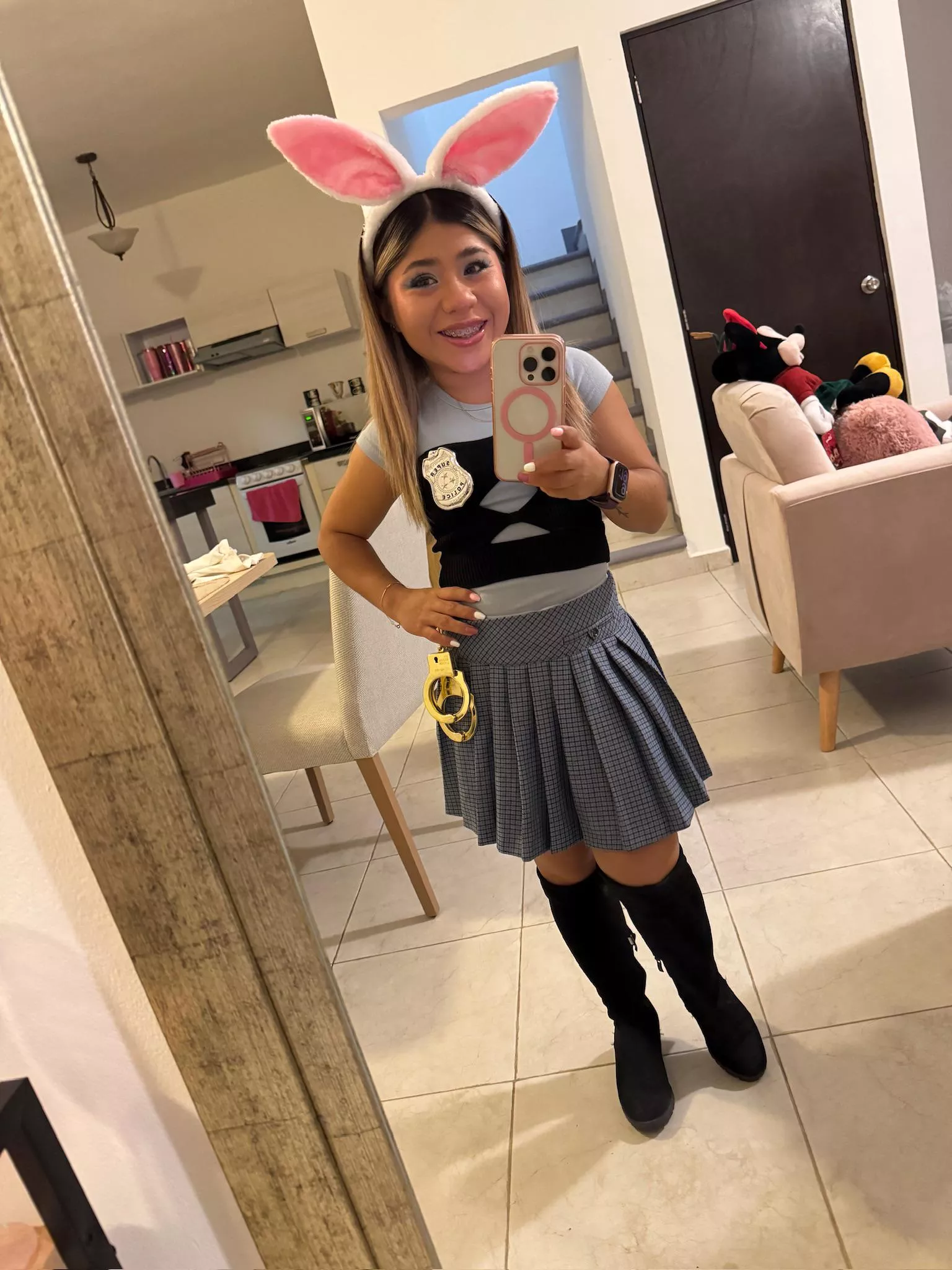 would you let someone's who 4 feet petite cuff you up? posted by Kiwipeelz