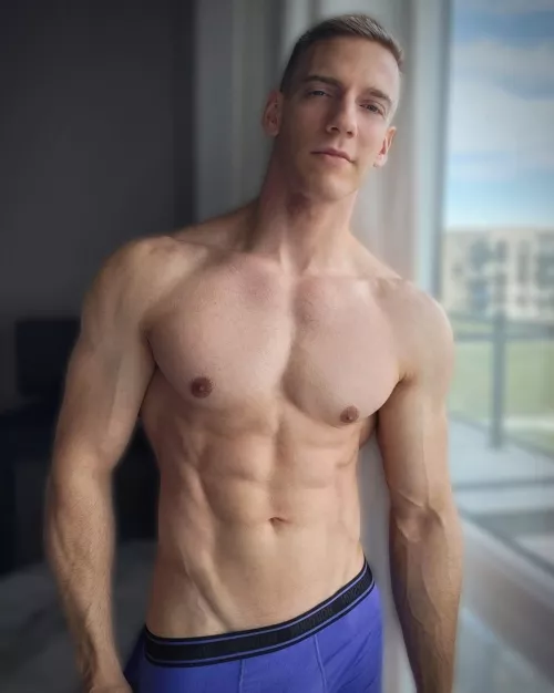 Would you worship Daddy's muscles 💪🏼😏..? by John_fitness91