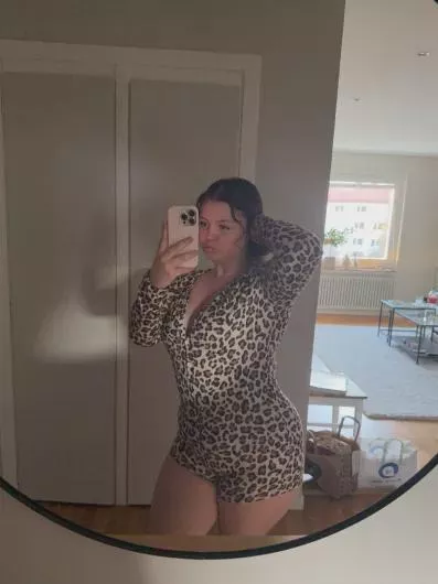 Am i fuck worthy? posted by Internal_Bobcat_4776