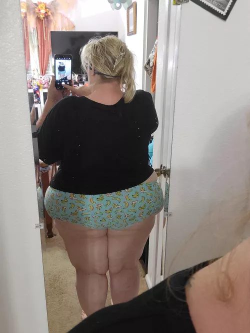 Dr Twinkletitz wants to know if you deserve a banana sticker. by TitsOhEmGee