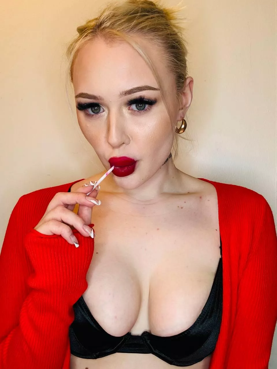 Getting a little cheeky posted by AngelicXAriana