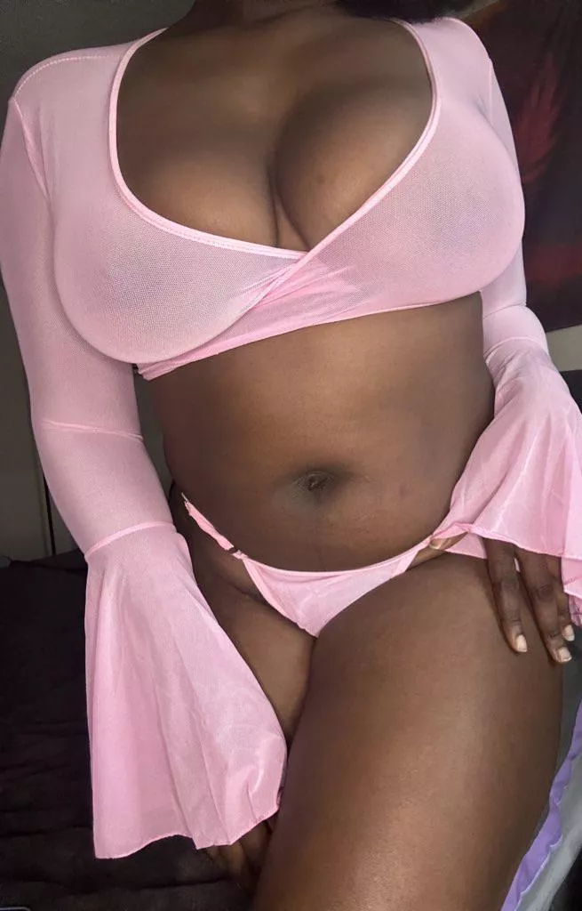 On Wednesday we wear pink  posted by Okami1016