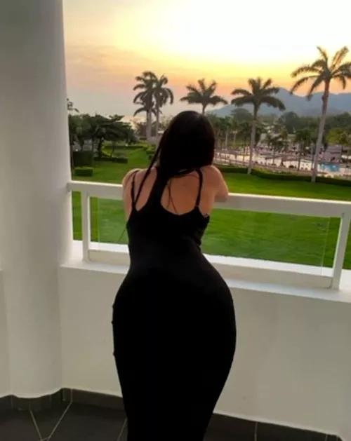 Very comportable with my favorite dress by TwinkleSwan