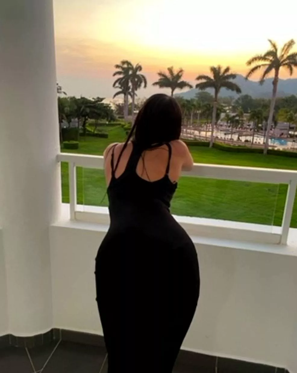 Very comportable with my favorite dress posted by TwinkleSwan