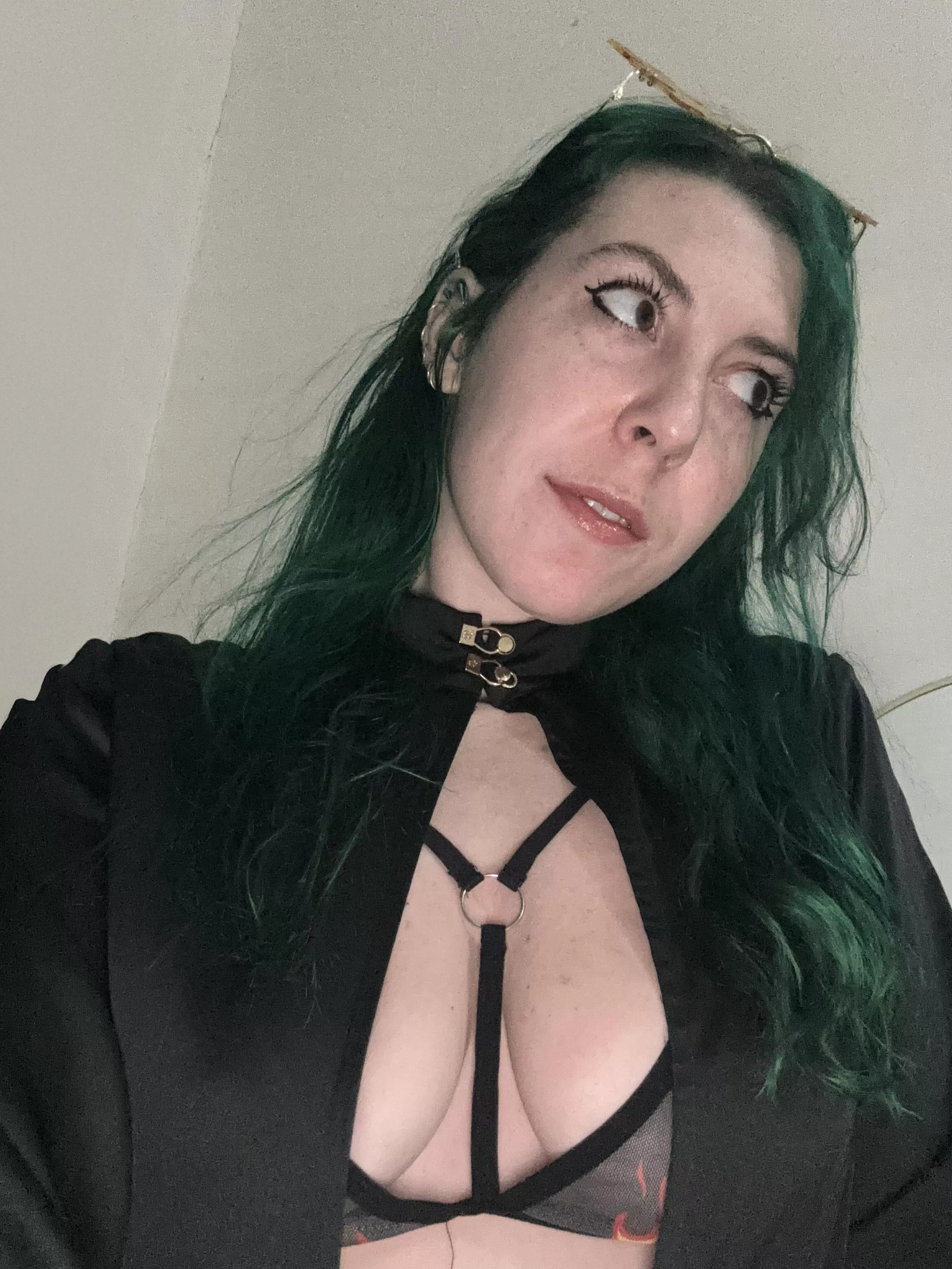 Fiery cleavage posted by sirenskiss3