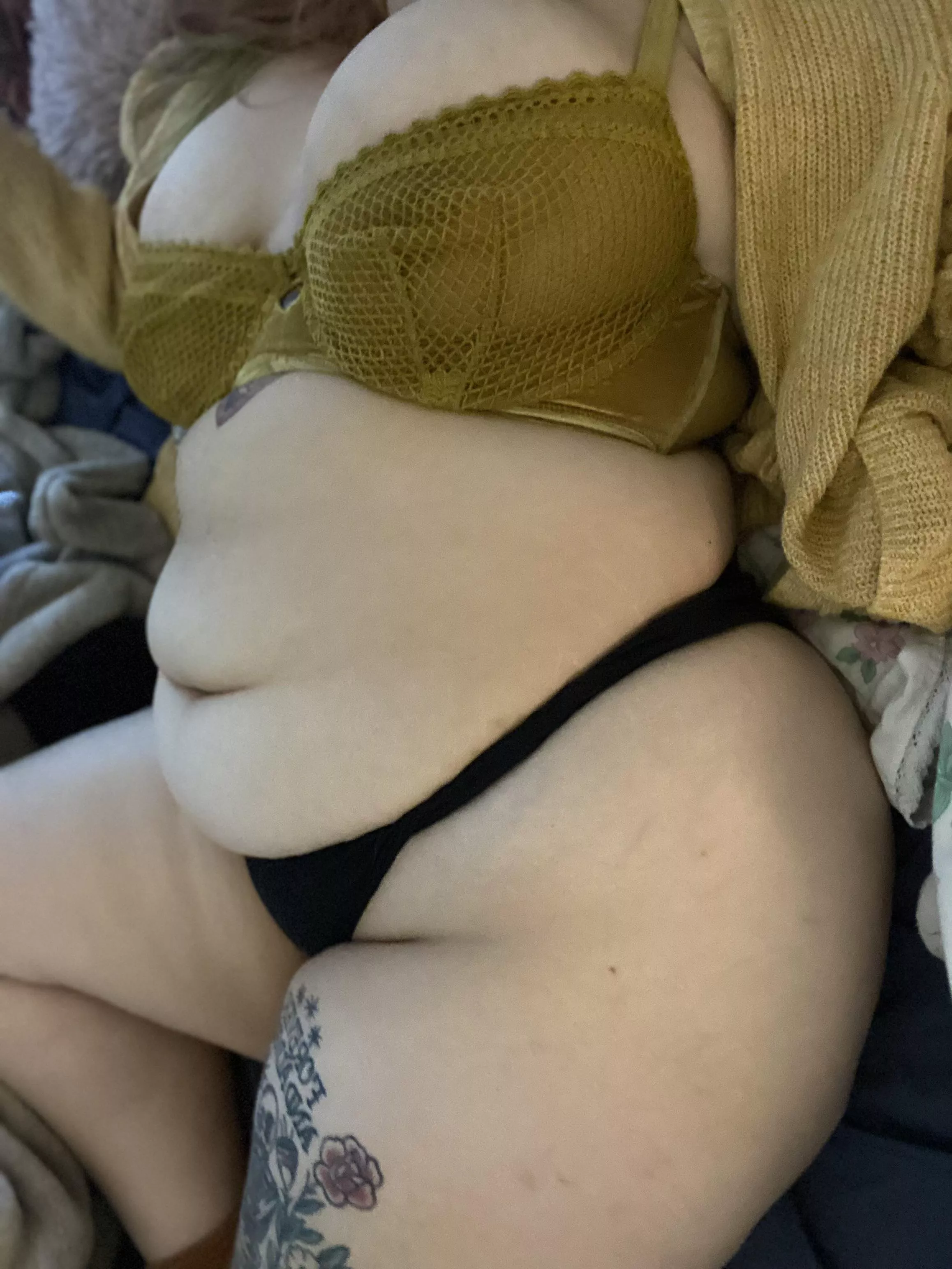 Lay on top of me  posted by thiccstrawberryspam