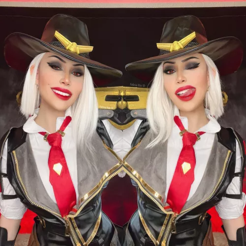 Ashe cosplay from Overwatch by Felicia Vox by FeliciaVox