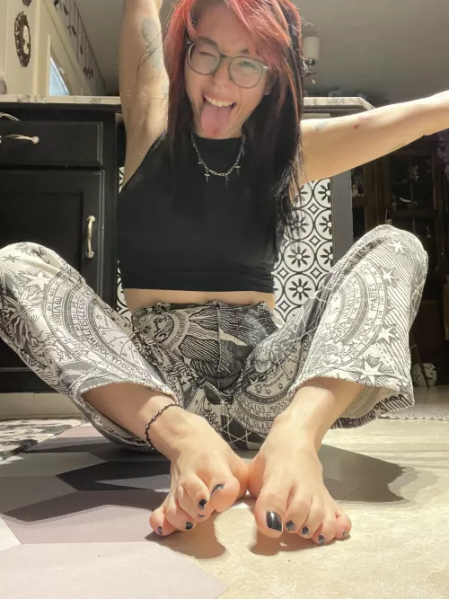 Japanese Goth Gurl 🖤🦇 by SpookysWonderland