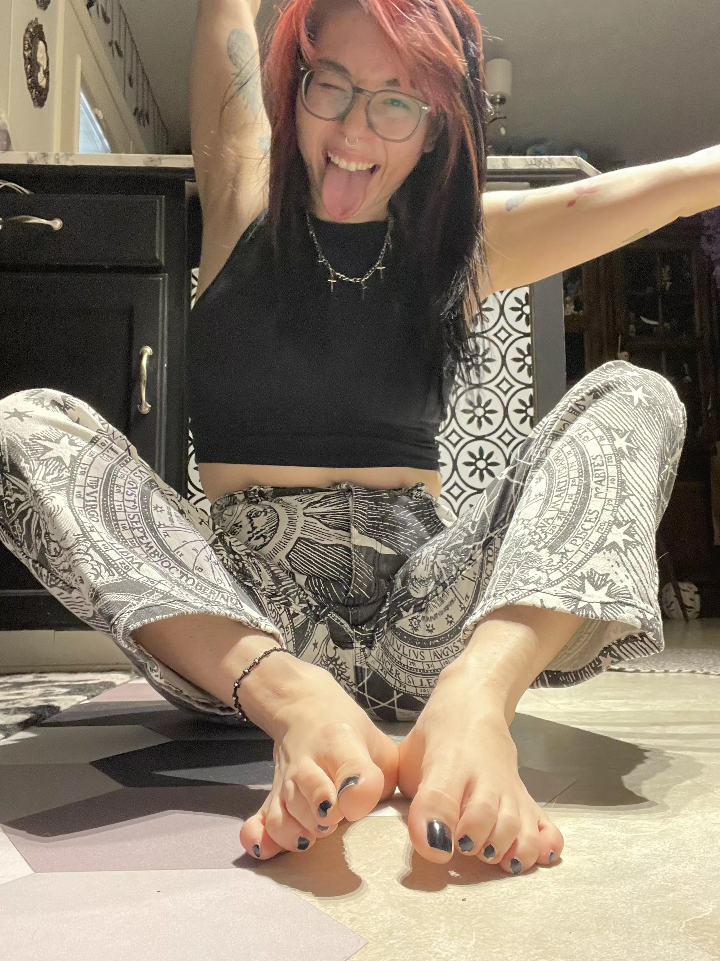 Japanese Goth Gurl 🖤🦇 posted by SpookysWonderland