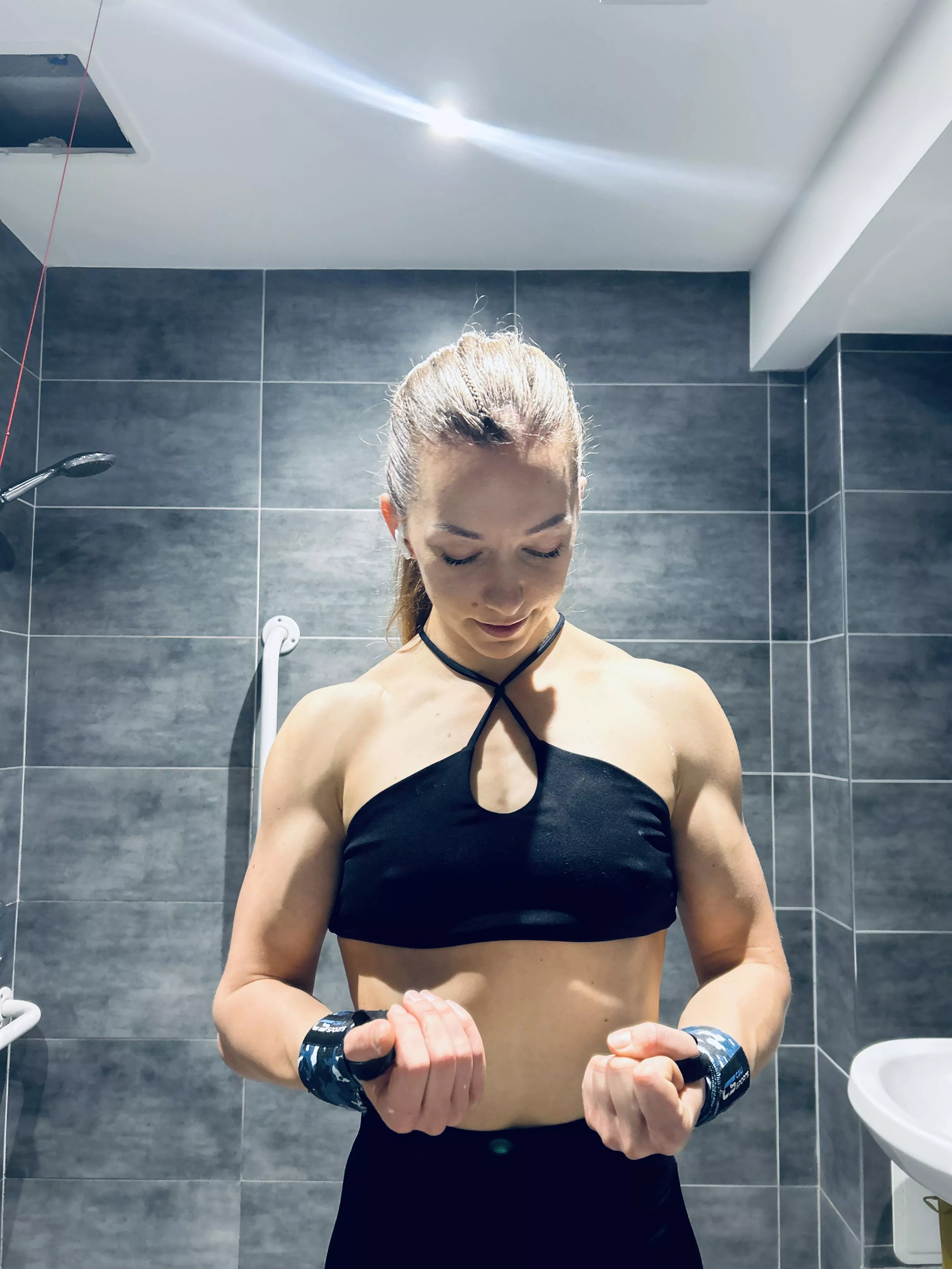 got the biceps pumped today  posted by rosieposieblue1