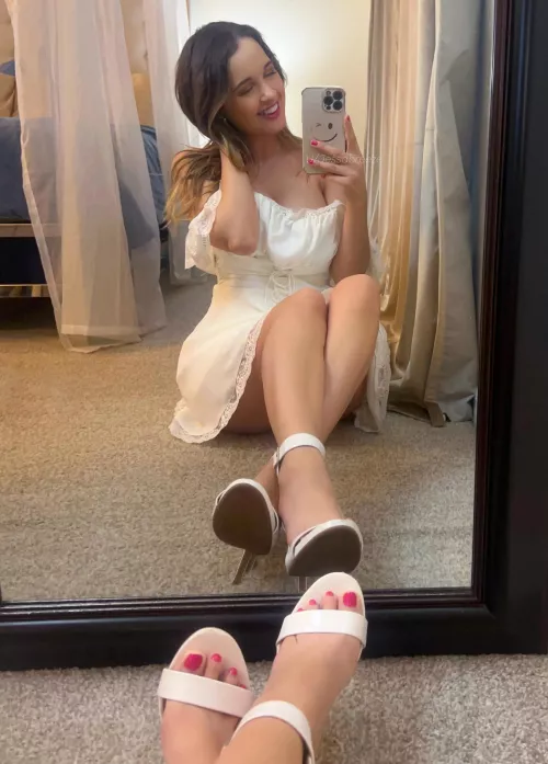 Are you thinking what I’m thinking? 😏 by Jessabreeze