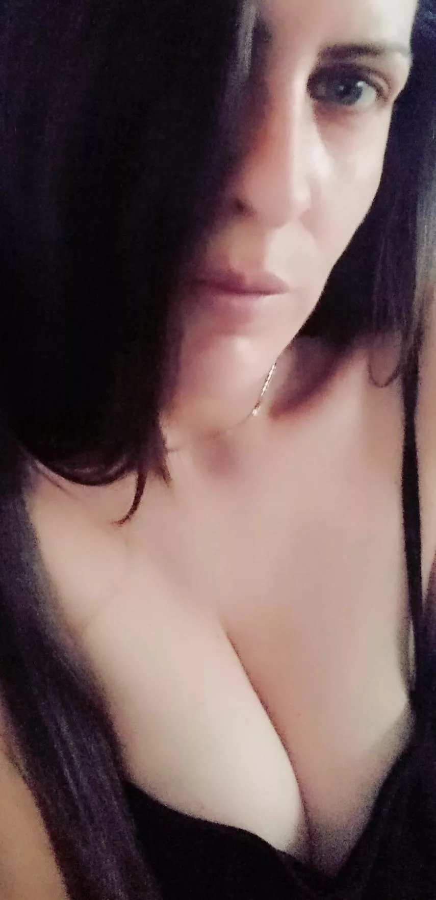 My eyes only see your wallet, be useful and make your mistress happy 🫰 posted by _metamorfisis