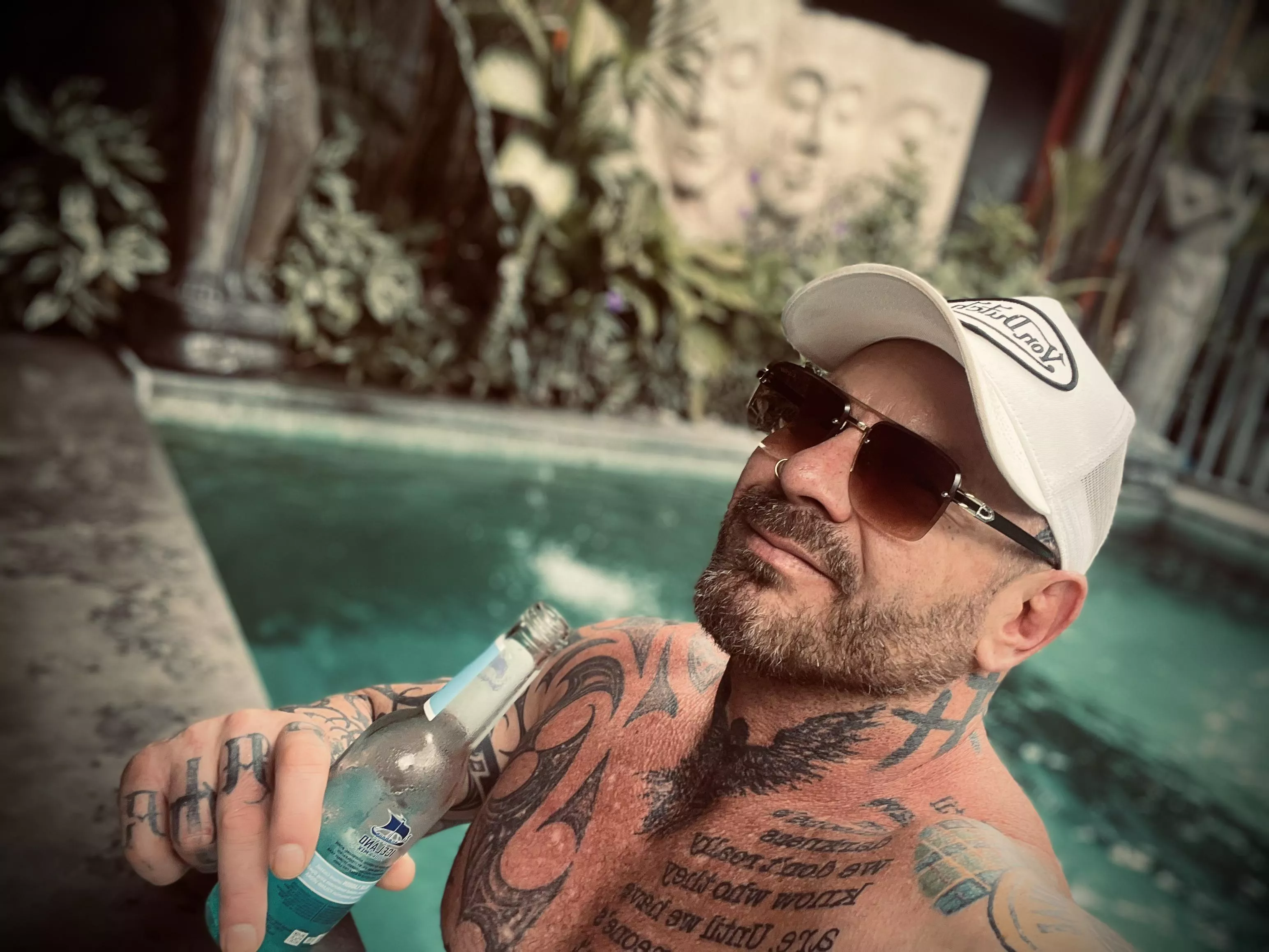 Anyone wanna suck me? posted by Forlo1409