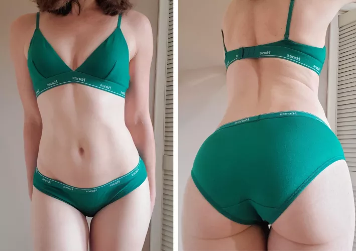 Green is my favorite color by veronikab1996