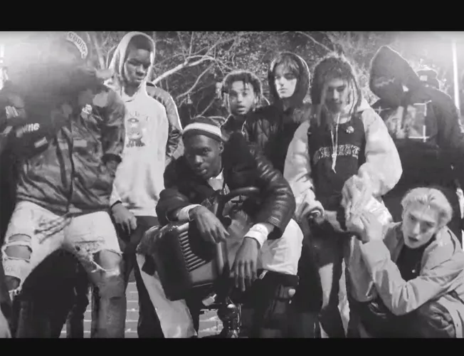 🎶I got Guuuuuuuys caaaallling me for gay Seeeeeeeex🎶 by Electrical-Top-8525