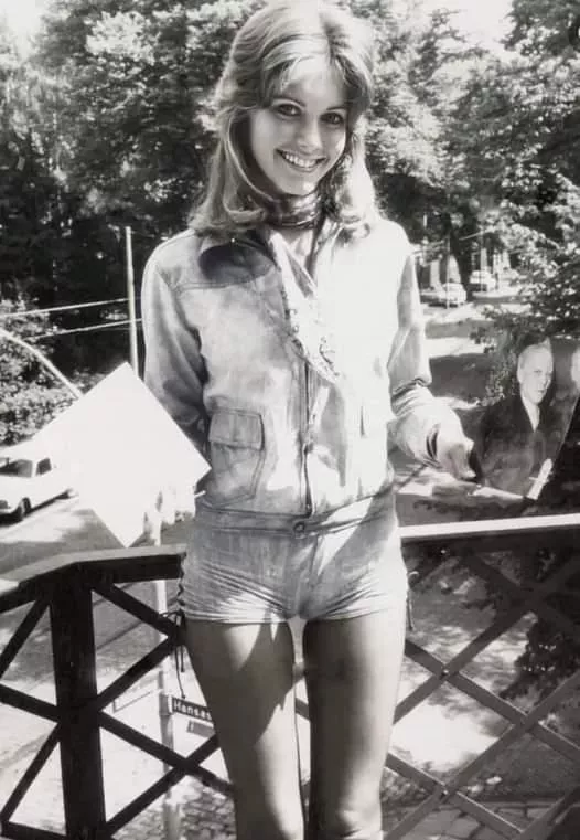 Olivia Newton-john  posted by Dear-Equipment-761