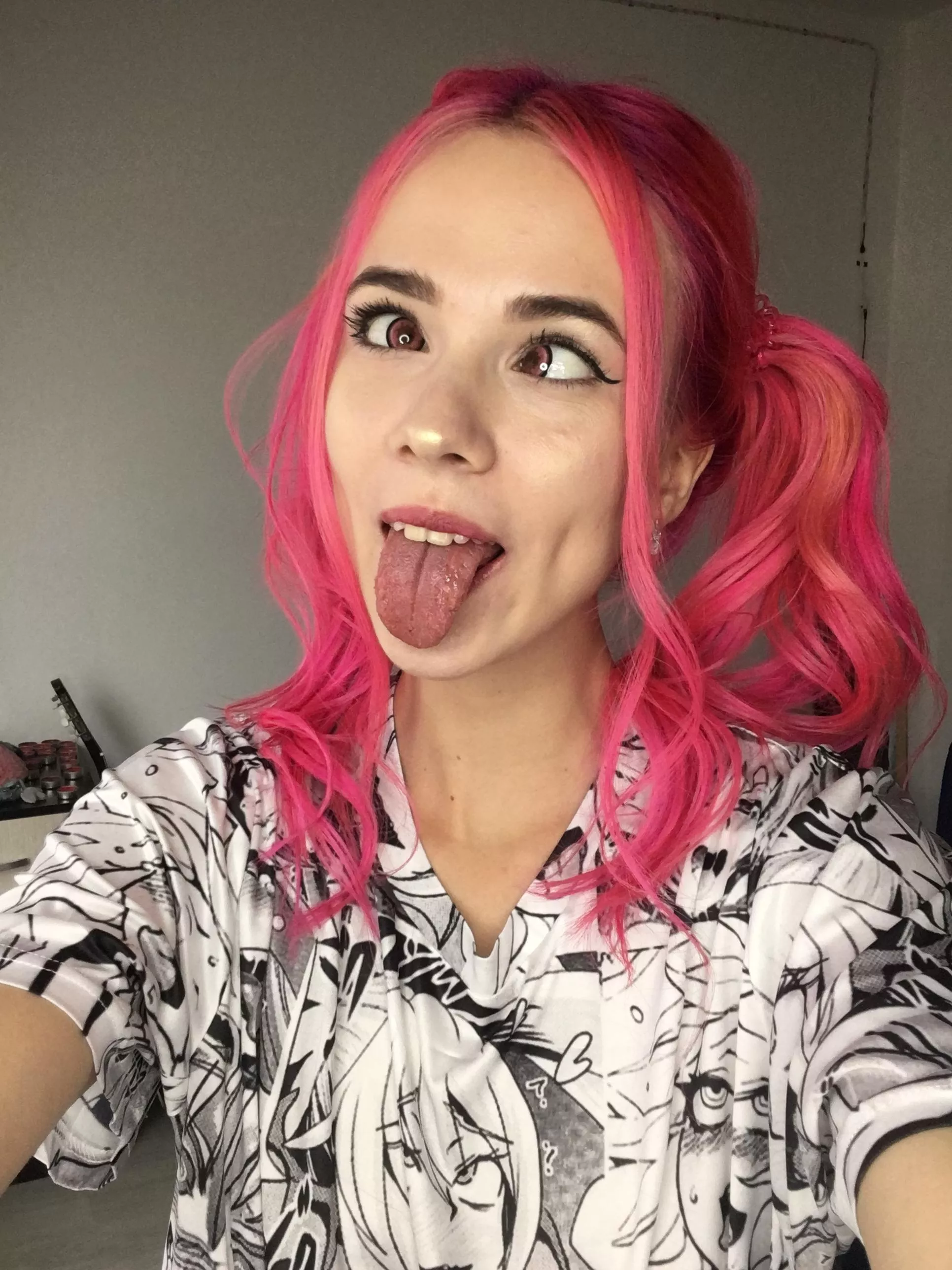 Please use my mouth for your pleasure posted by CharmingMistress