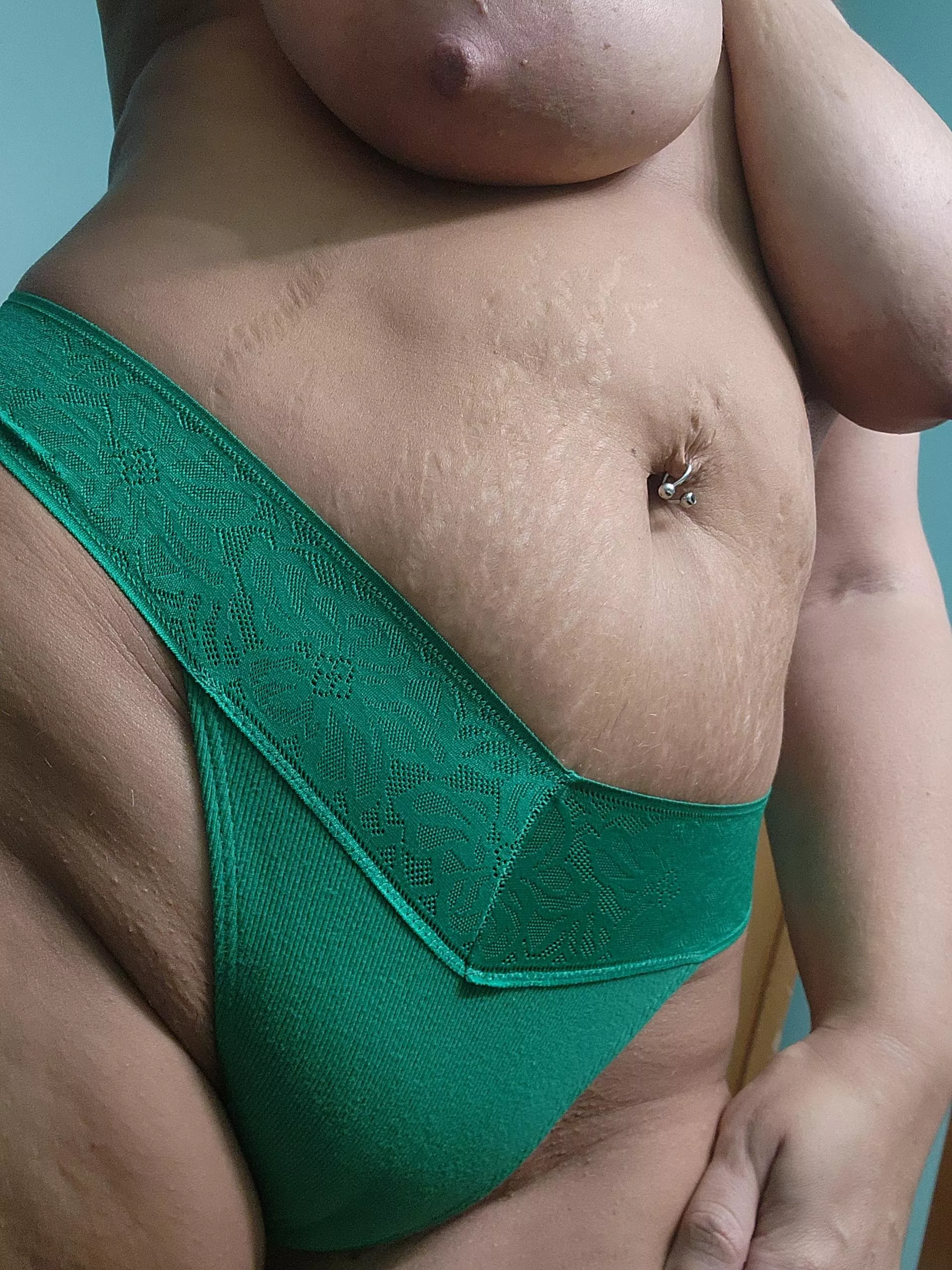 Softly Kiss Everyone, May Take Awhile posted by Bailey_Rayne2