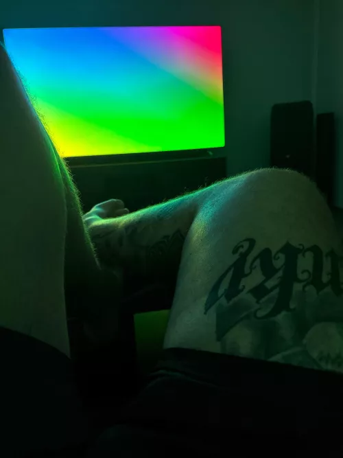 What’s everyone doing? by Mrpussylicker_90