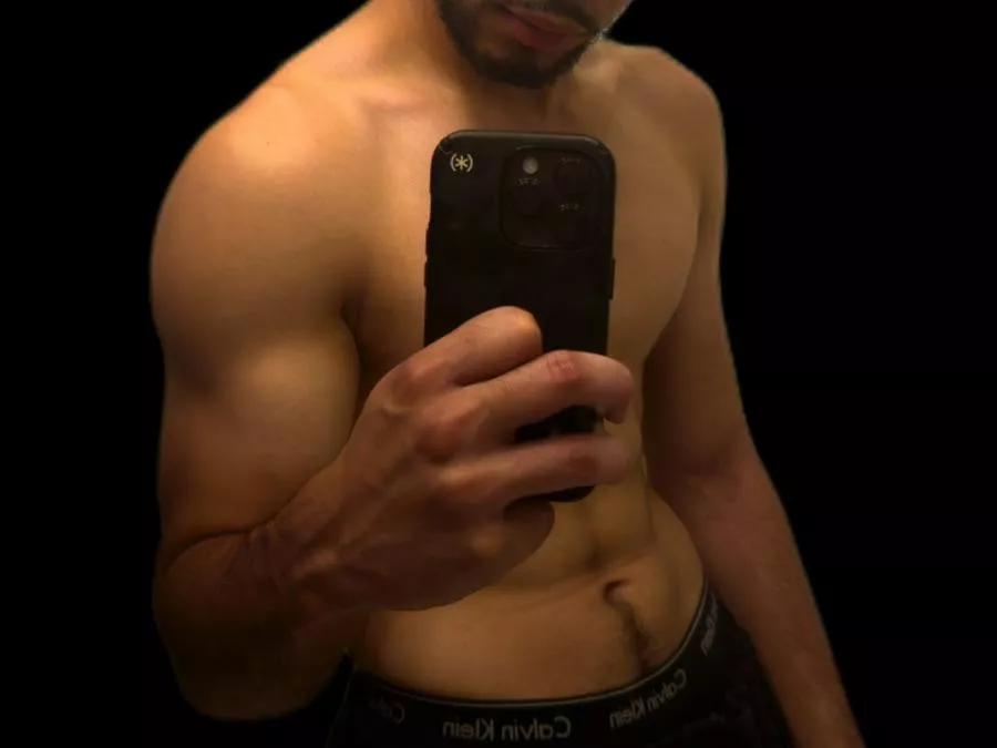 24 [M4F] #NYC - Looking for FWB posted by SantanasImagination