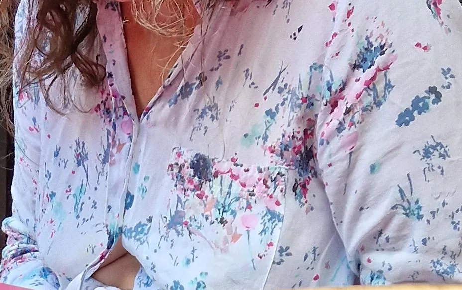 A little peek posted by pfister67