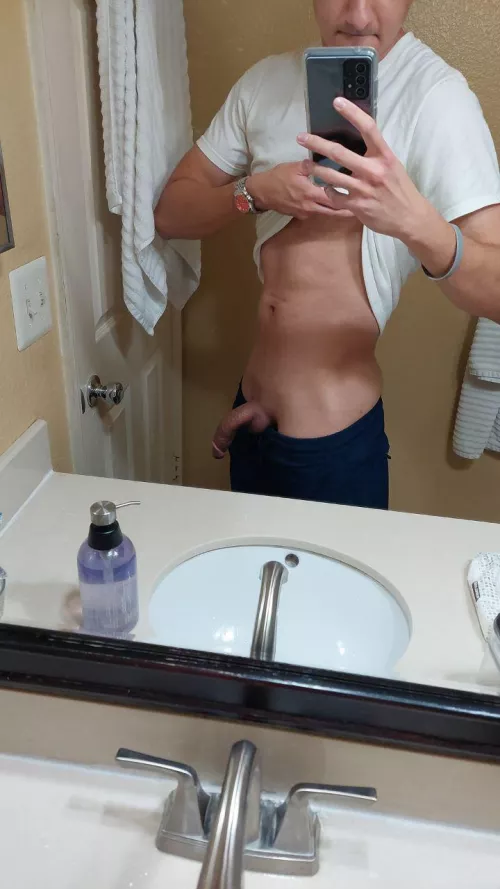 First time posting here. Can I get some love? by BiGuy_42069