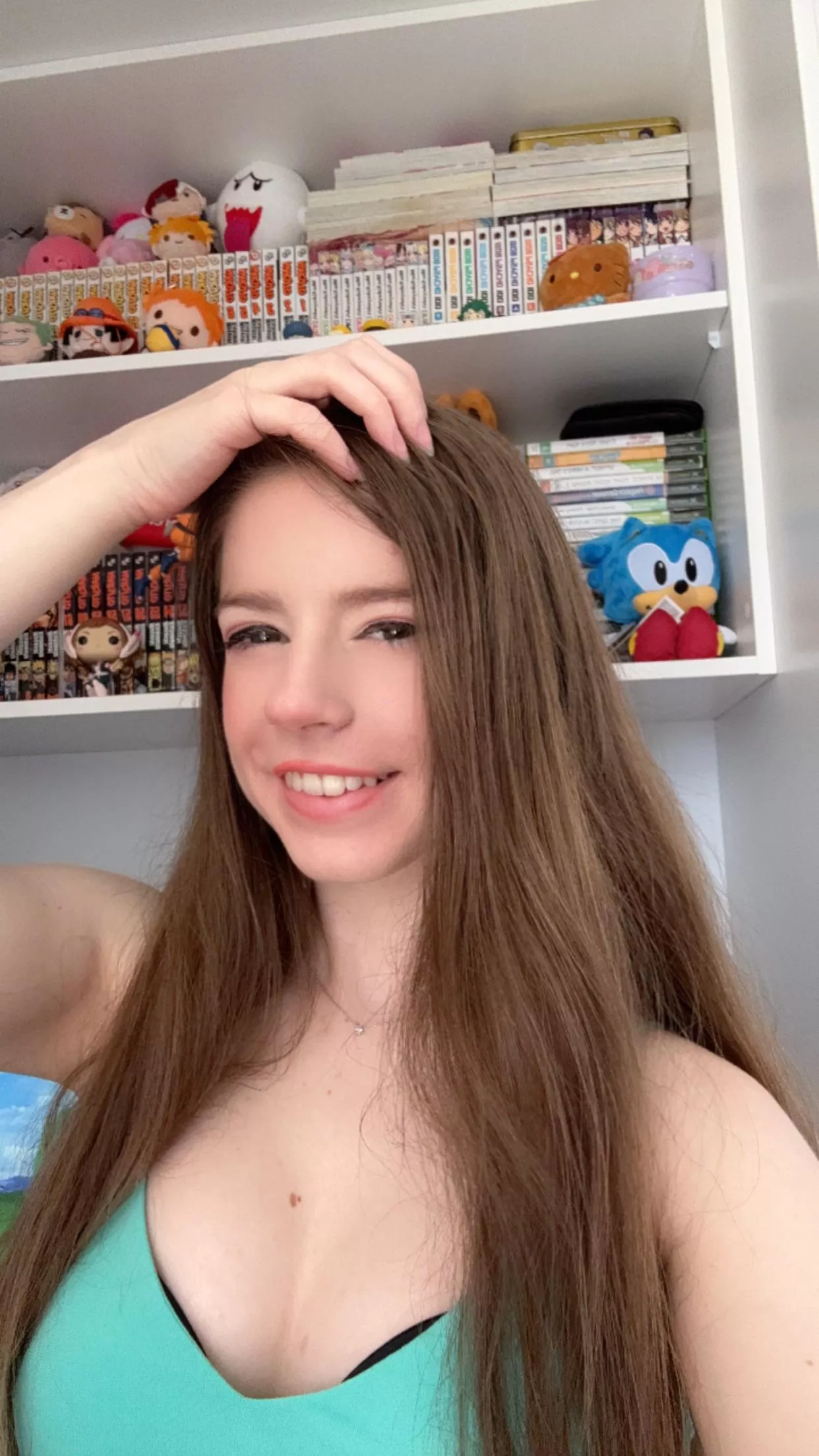 i refuse to shower …. without you *flirts*  posted by ellieraelol