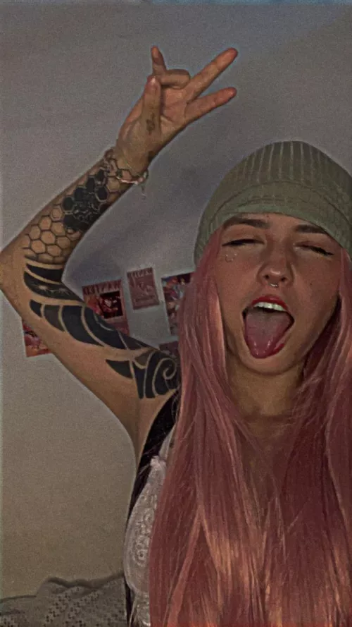 Take off my clothes please :c by spicymoomy_