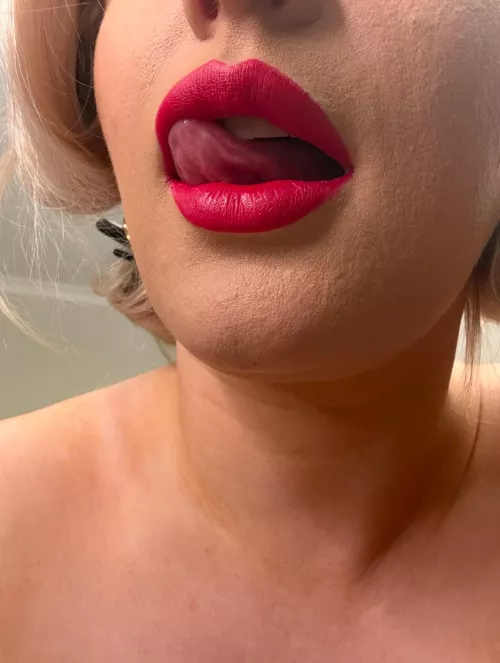 That liner 🔪  by Daisys_Day