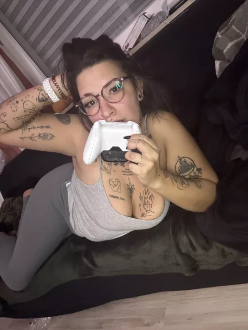 what's ur favorite game? I'll tell you mine first: Fortnite.. by DreamyDewdropp