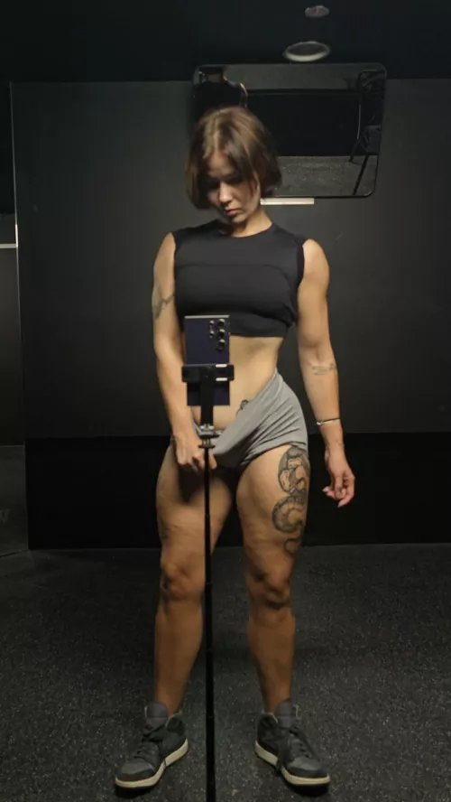 Who else works out every day? I need to get sweaty to start my day off right by PresenceOk7644