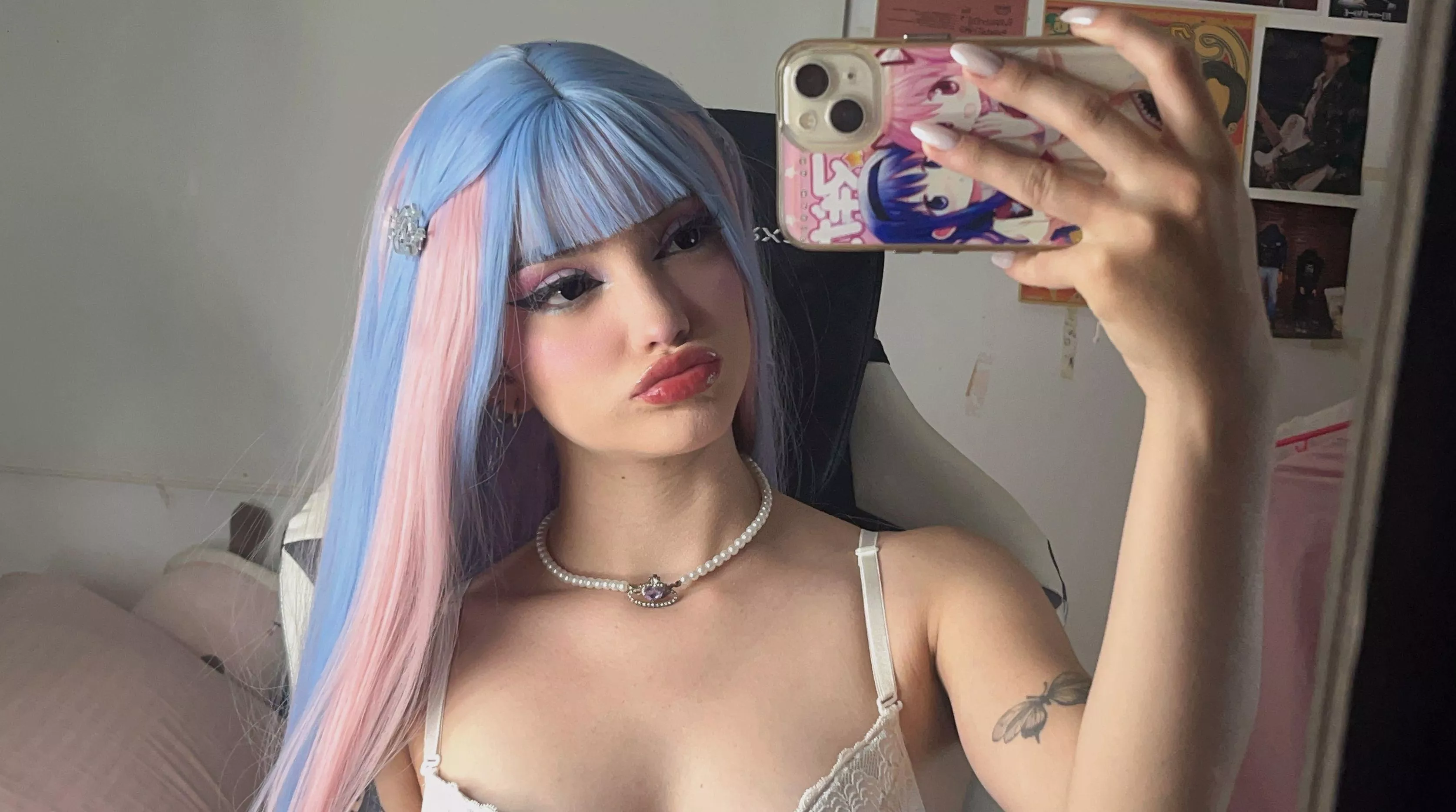 Would you be enticed to lick and smell if you got the chance? posted by Captivating-Rose