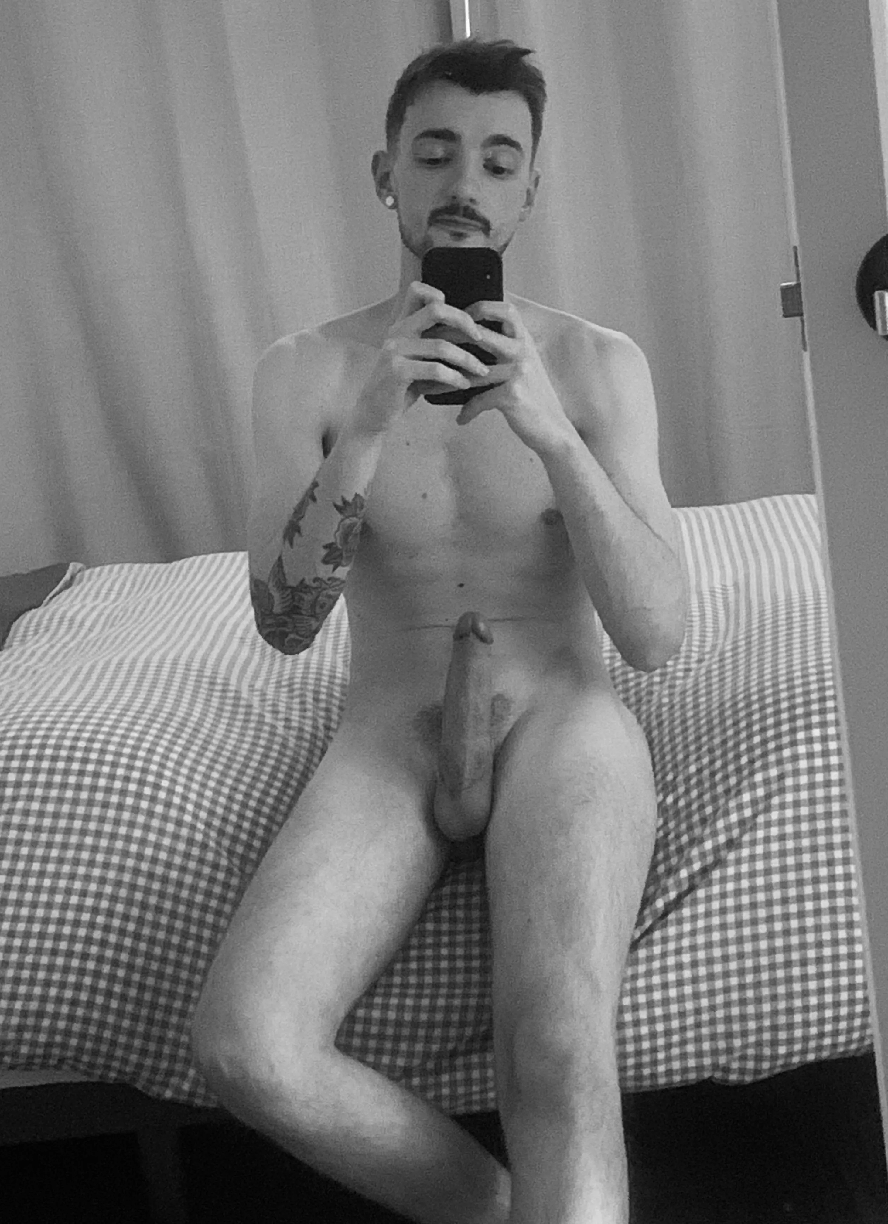 Am I too late for B&W Wednesday?  posted by Proof_Issue9250