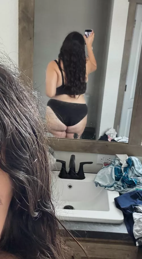 Finally back in town, can’t wait to smoke n unwind on this ugly ahh Monday  by Luvvvmommy210