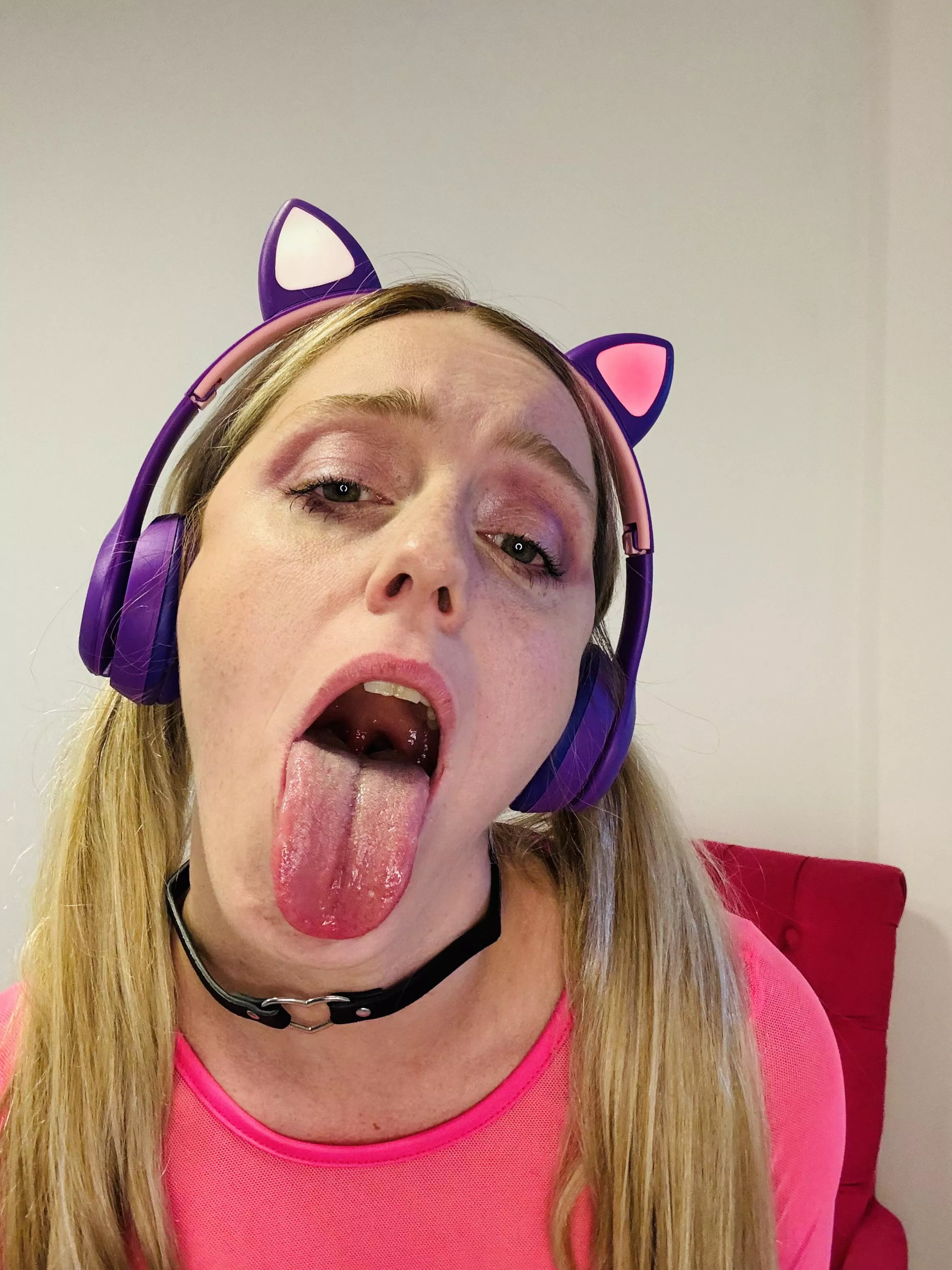 I'm begging for some cum  posted by Biancanero8