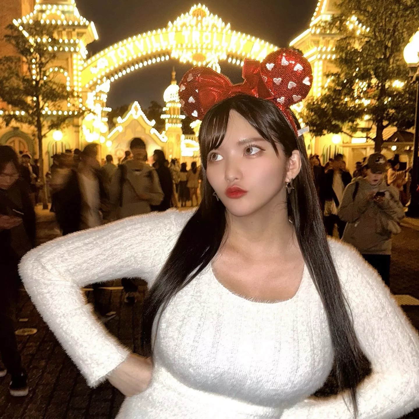 minnie mouse posted by figurephilosopher