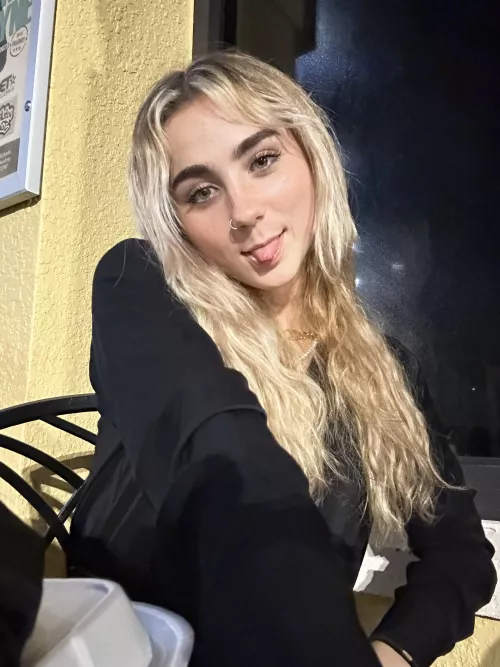 a little bit silly :) by iKamx