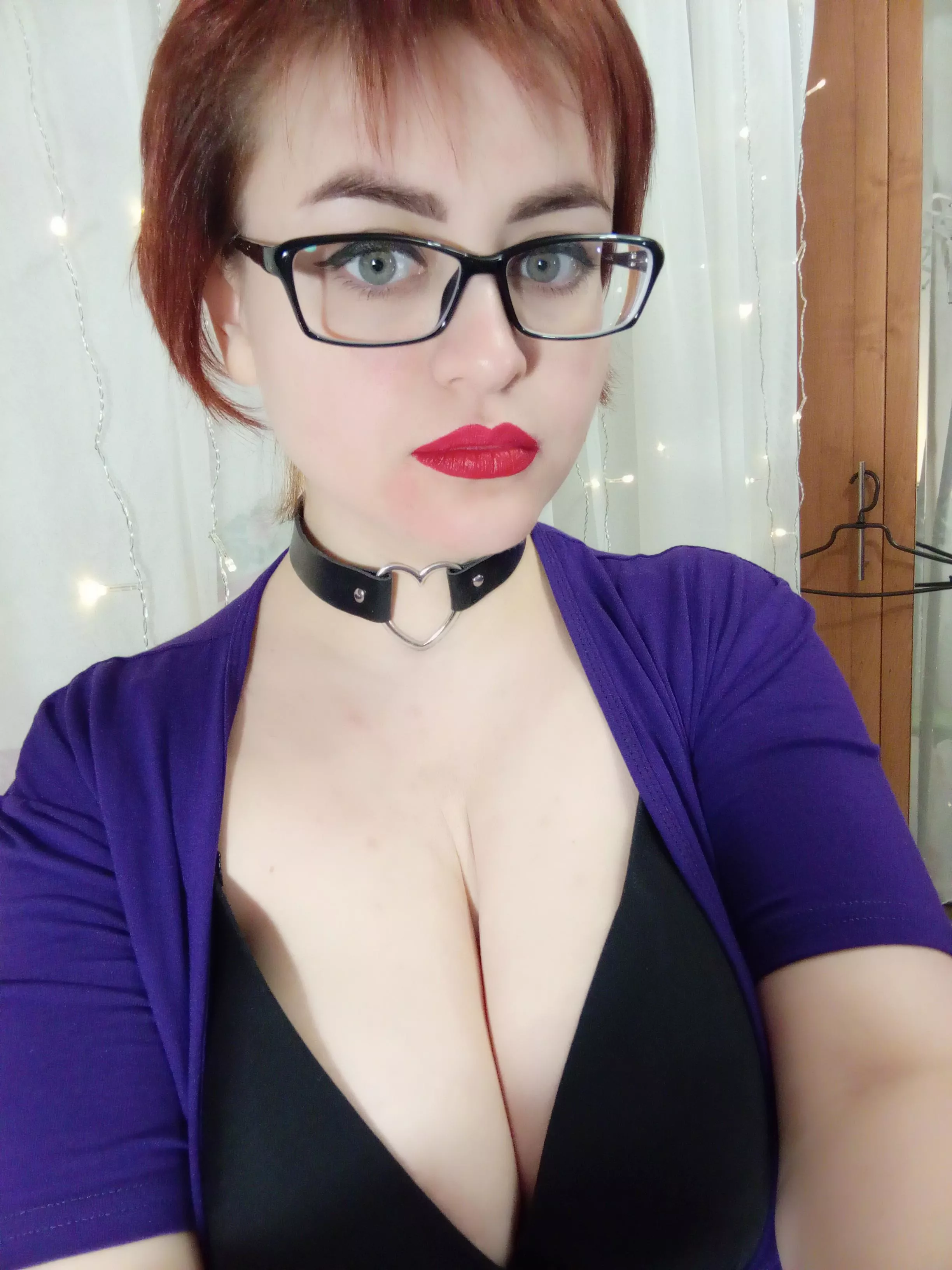 Do you like my cleavage? posted by Wise_Firefighter3750