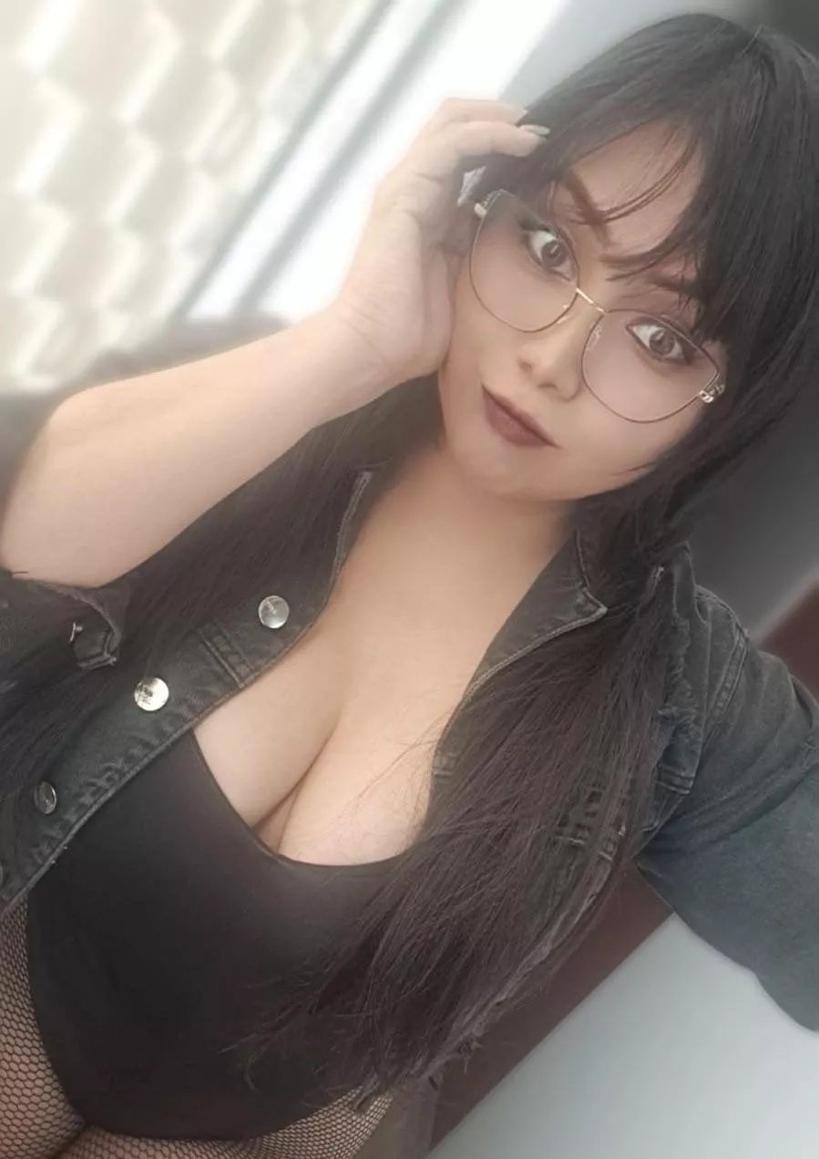 Feeling a little bit naughty today :P posted by SexyAzucena