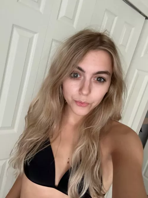 Felt cute so I'm sharing this  by mojitobikini