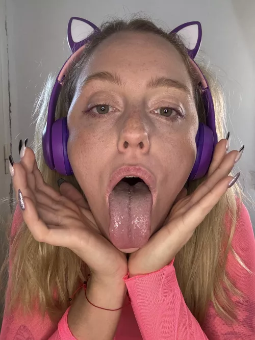 First word that appears in your mind  by Biancanero8