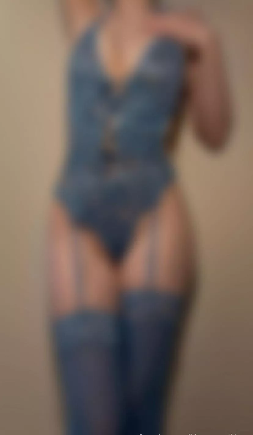 Help me take this off? posted by honeyedhazeee