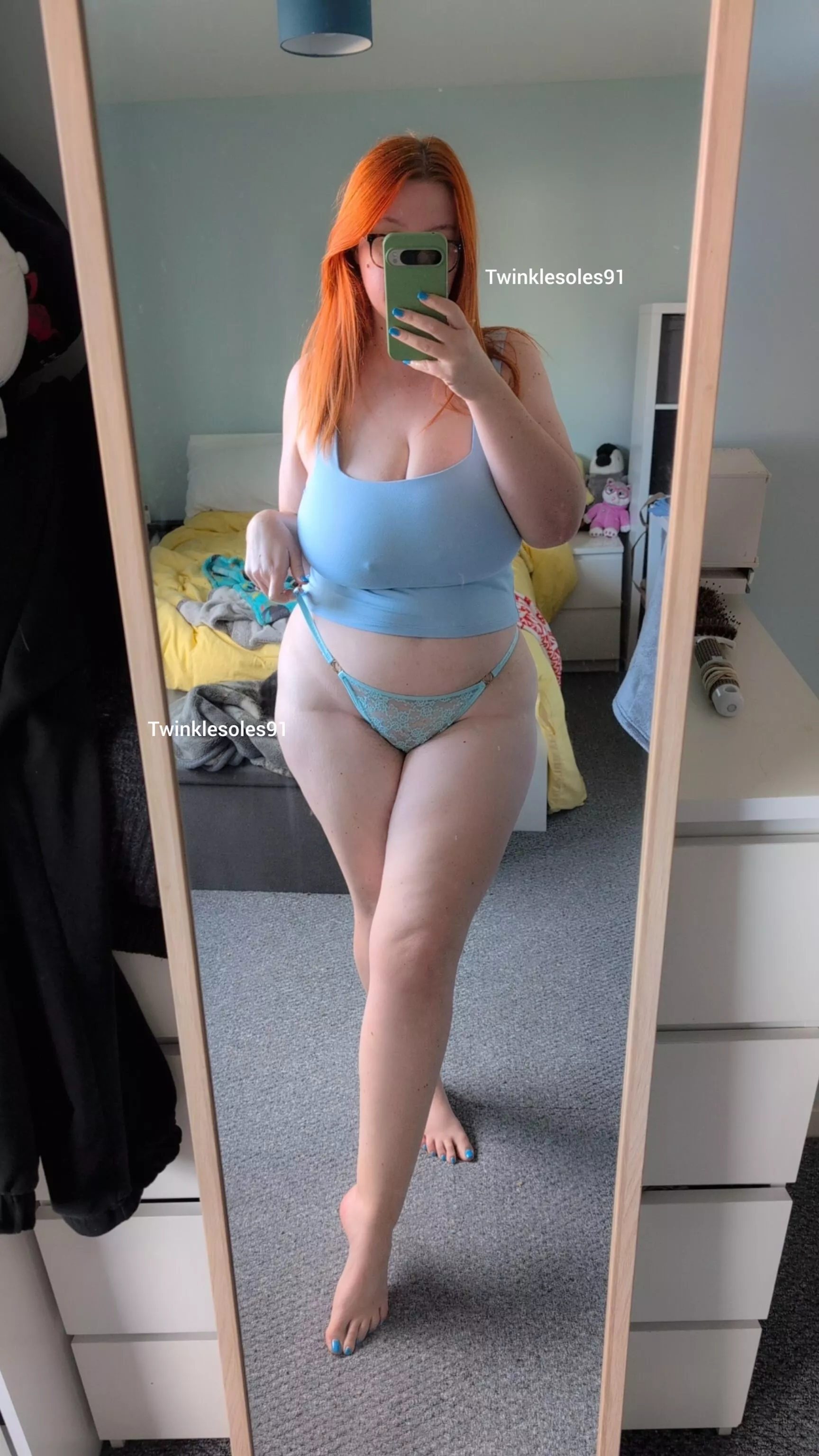 Hope you aren't feeling blue posted by Twinklesoles91