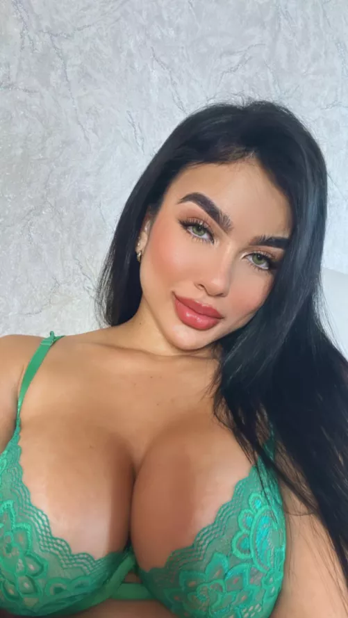 I know how to use them… but you’ll have to show me if I’m doing it right by GlobetrotterGlam