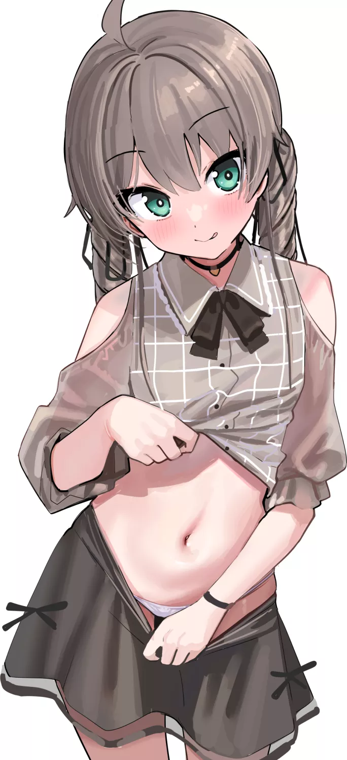 Matsuri offering a peek [Hololive] posted by theAprel