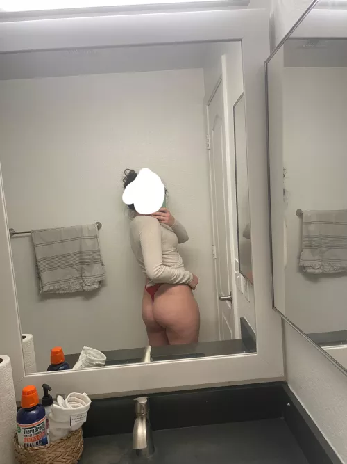 [MF4F/MF] 22F can play solo with other girls or can play as a couple. Free all day and boreddddddd by Left_Meet_6078