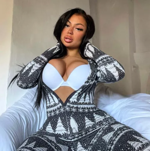 My boobs and your tongue would be so good by CurvvvyLips